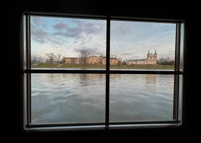 The Boat - Hostel&Chill